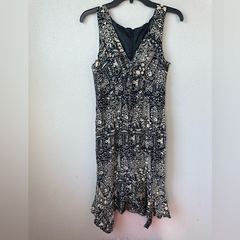 EUC Scarlett Women’s Dress